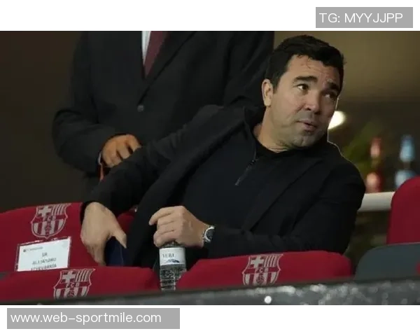 巴萨关注本菲卡19岁后卫奥利维拉德科与经纪人深入洽谈