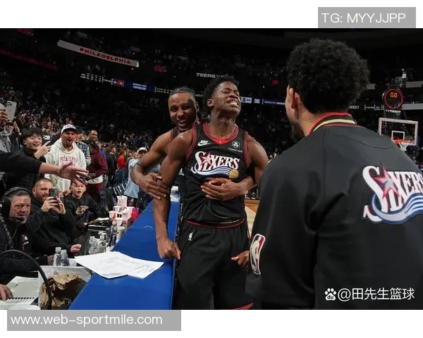 埃奇库姆表现平平24分钟内8投仅4中收获12分4篮板